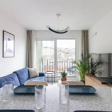 Newly Built Bright 2br W Free Shuttle #68